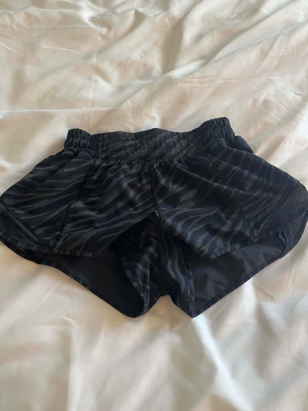 Lululemon hottie hot shorts